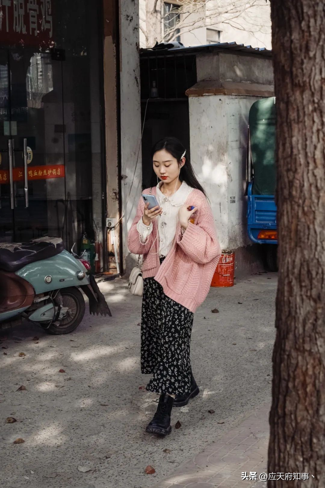 南京燕子矶滨江公园,南京燕子矶是哪个区