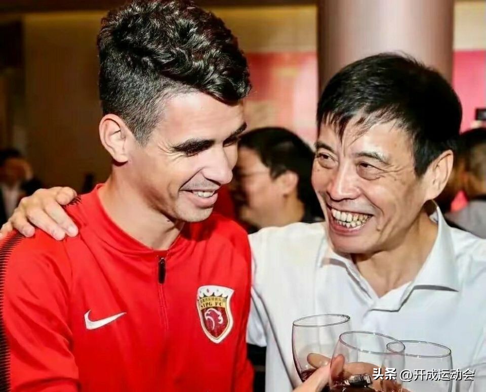 喜讯！李铁，移交司法看守所！李铁之妻委托律师，球迷要求轻判