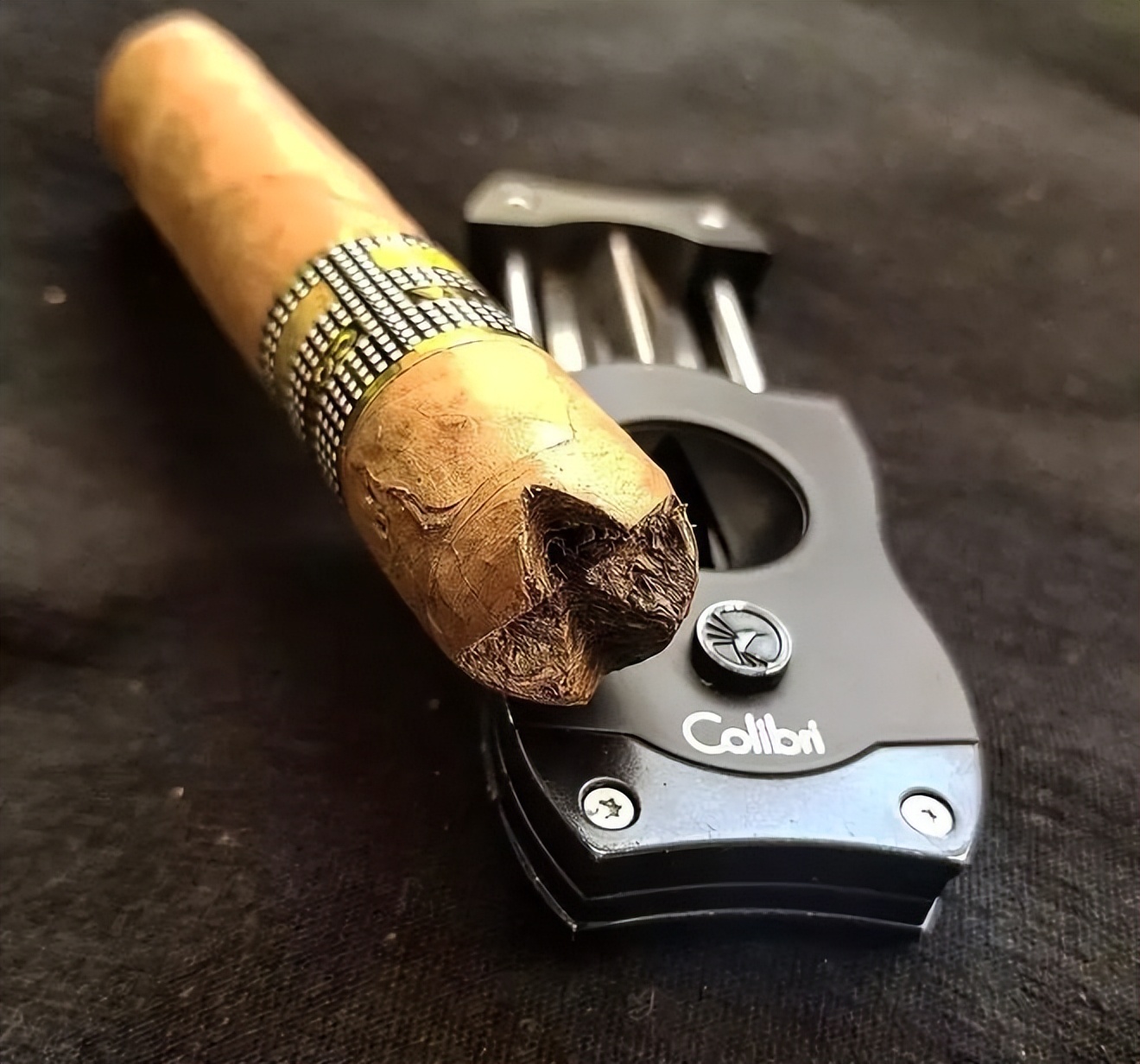 雪茄剪什么形,雪茄剪是什么样子的