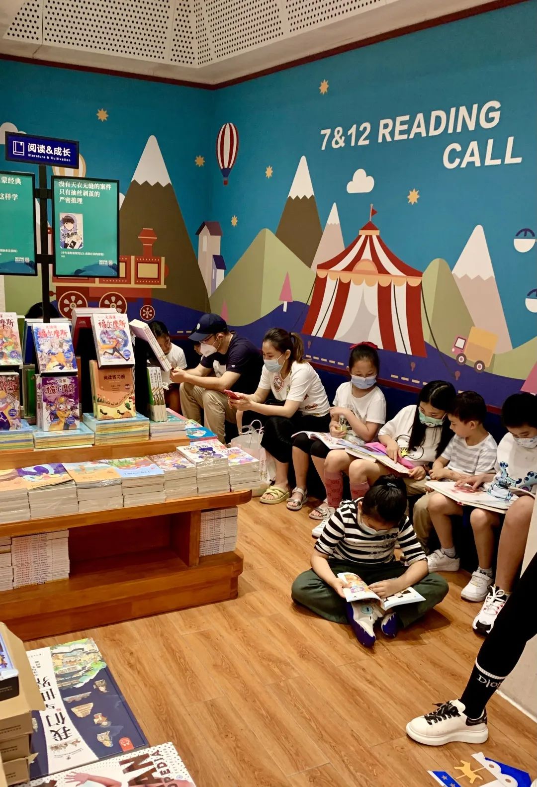 灏忓竷鎽勫奖鍥㈤槦,灏忓竷鎽勫奖