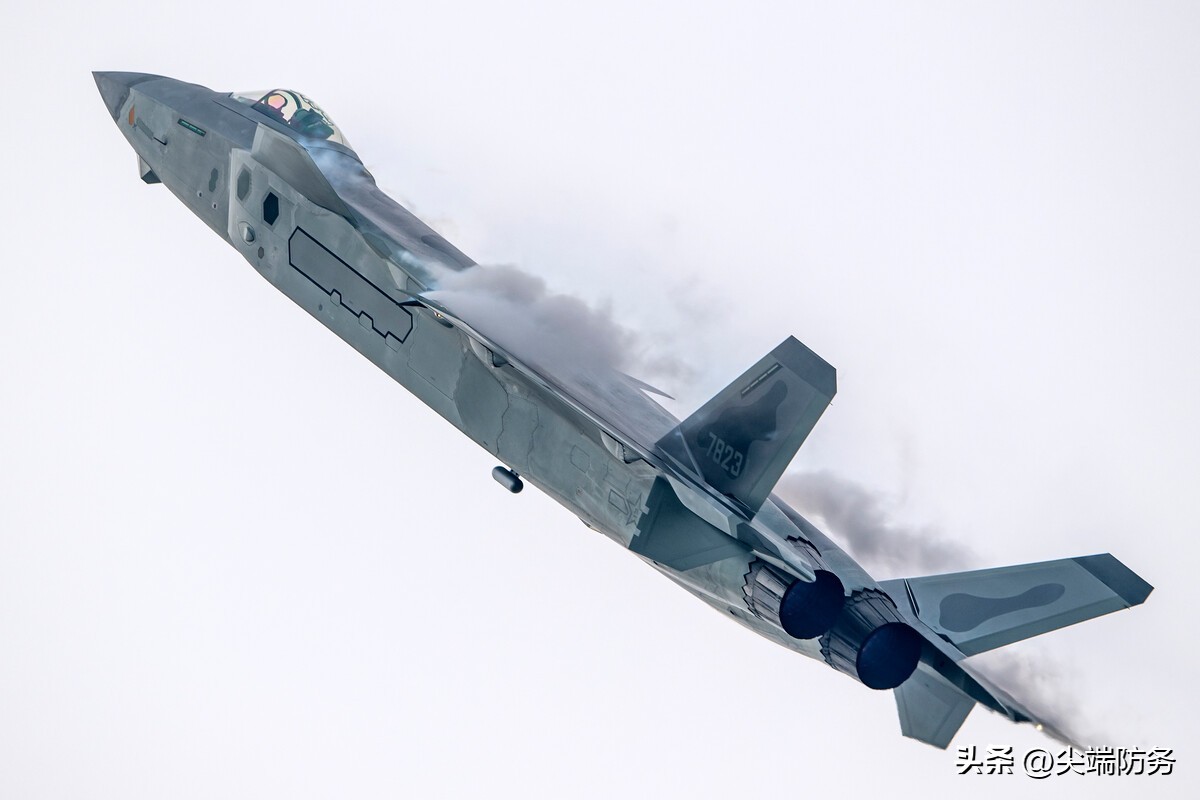 歼202.5马赫,歼20可以飞2.8马赫吗