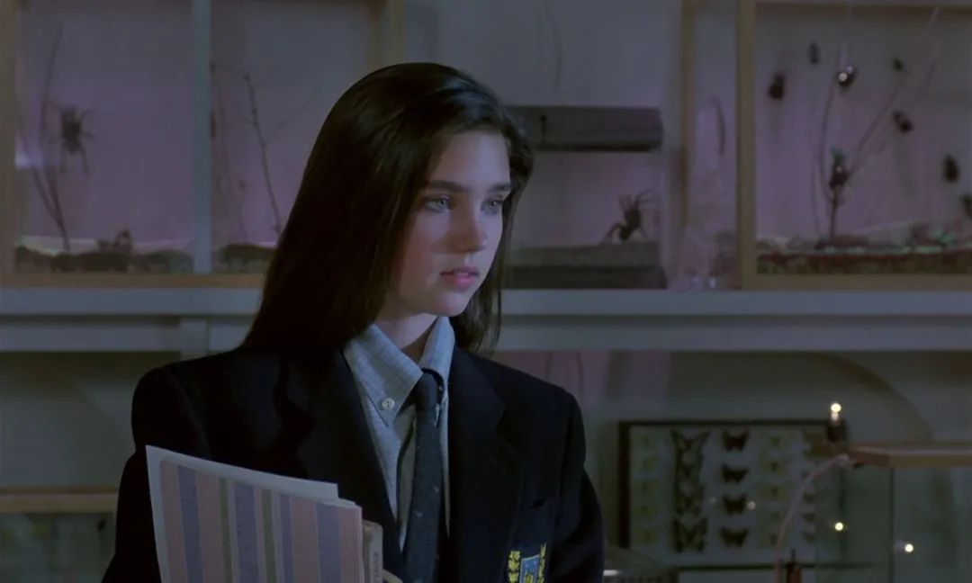 她12岁凭神颜惊艳好莱坞！考上耶鲁后转去斯坦福，网友：有颜有才