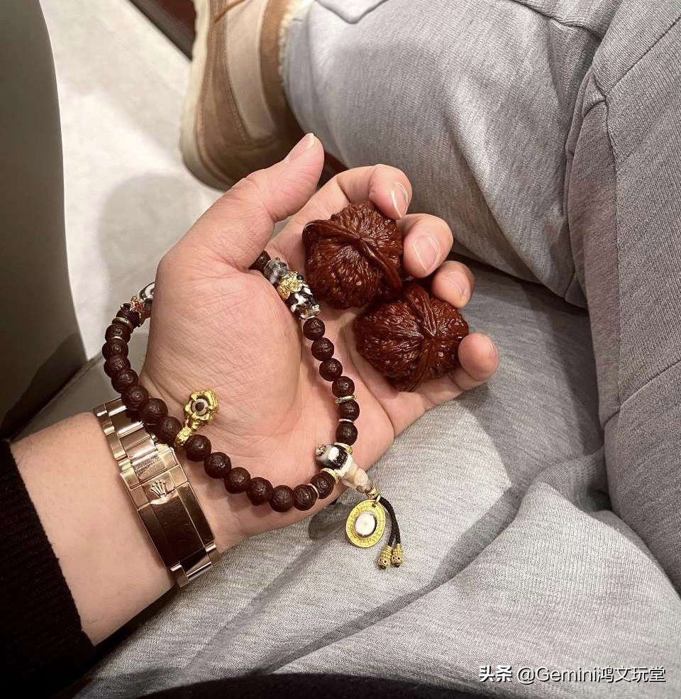 各种文玩手串佩戴效果男,男士文玩手串佩戴效果