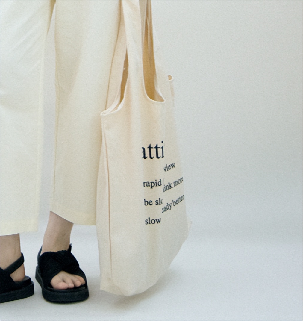 胶囊衣橱春季穿搭,夏日简单实用一衣多穿