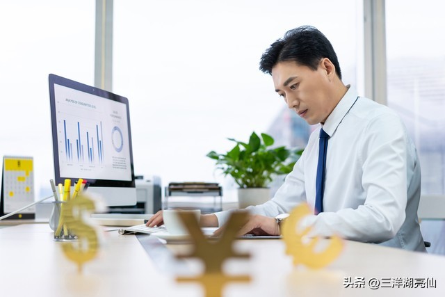 年轻人为什么都不爱生娃了,为啥年轻人不爱生娃