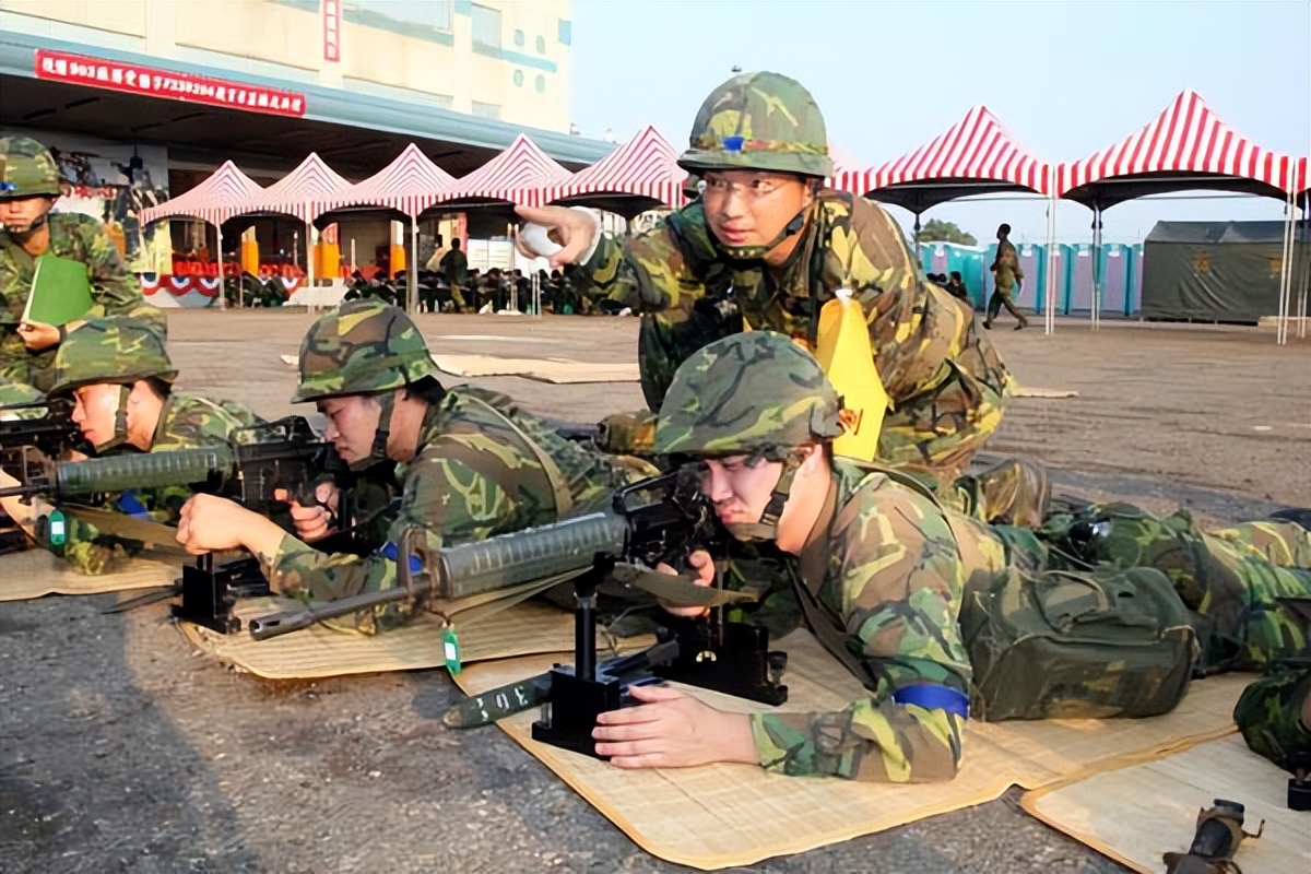 若解放军收复台湾,20万台军如何处理?台湾代表提议收编为解放军