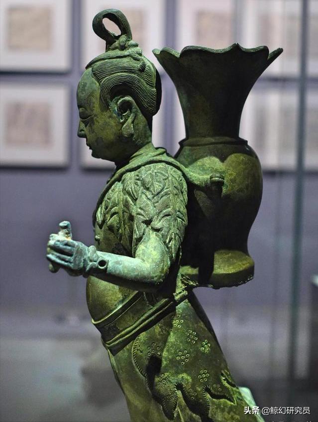 杭博镇馆之宝战国水晶杯,中国战国水晶杯