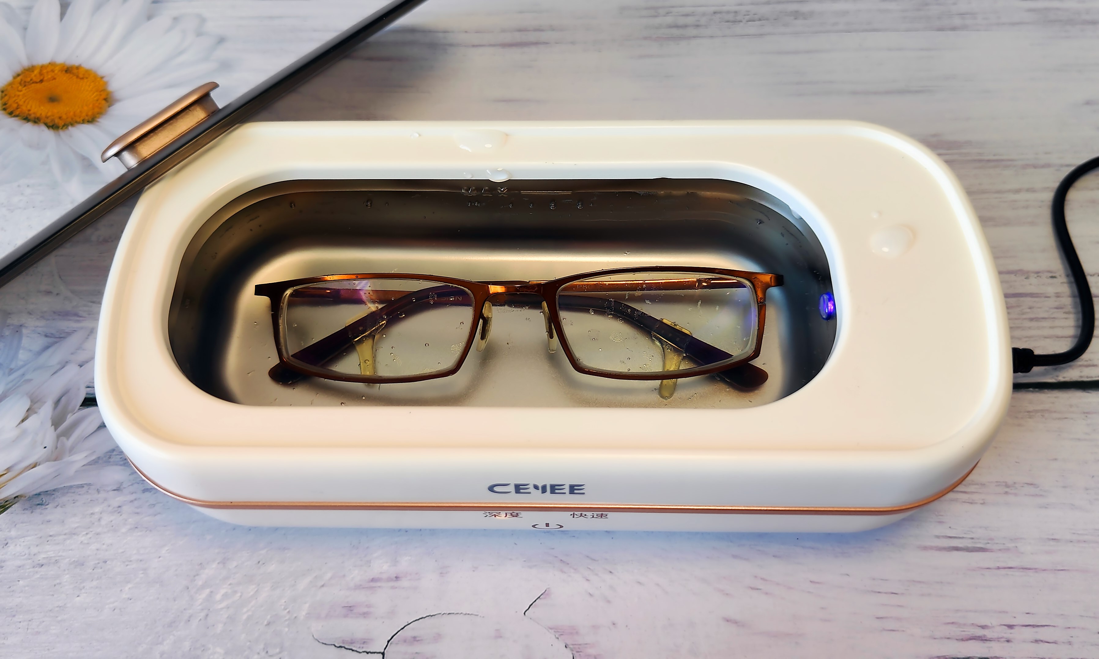 多功能泡泡清洗神器,便携隐形清洗神器