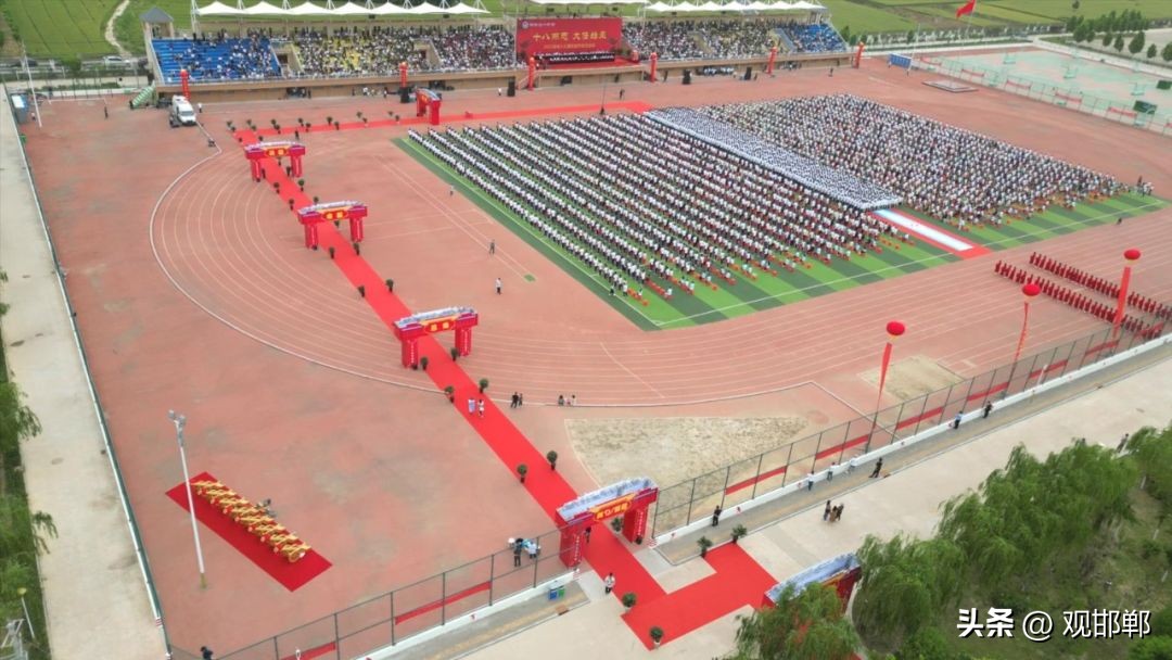 以爱之名育心成长主题活动,成人礼仪式学校举办