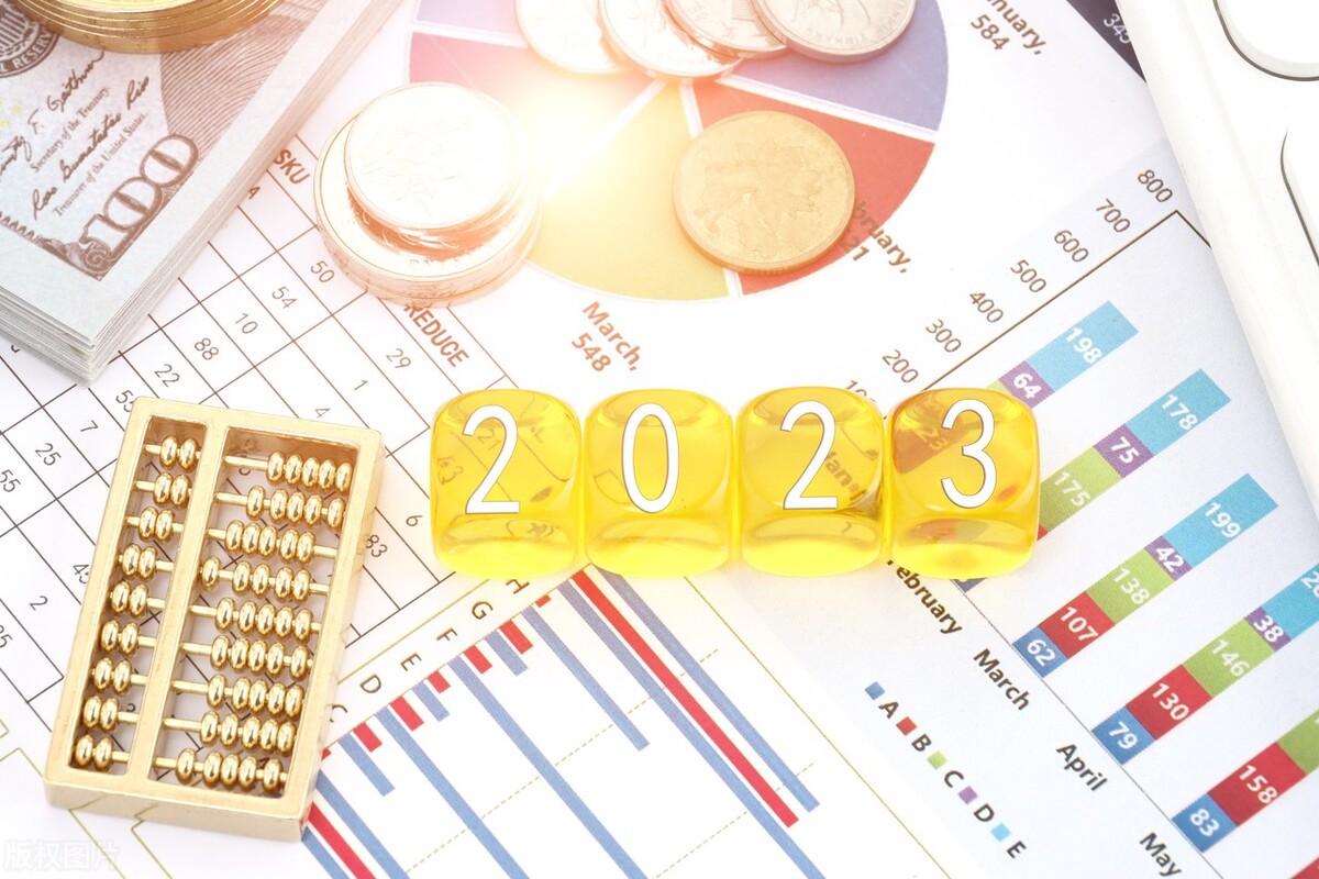 别人说我赚钱的捷径,别人休息我赚钱搞笑文案