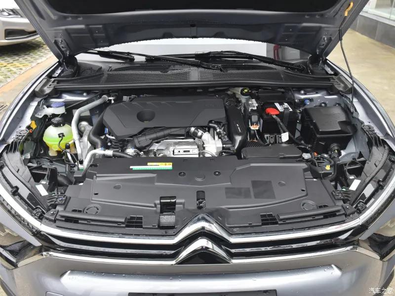 凡尔赛c5x是轿跑吗,凡尔赛c5x18寸和19寸哪个贵