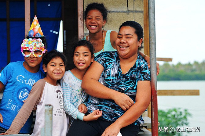 汤加面临的是火山喷发还是海啸,汤加火山爆发汤加还好吗