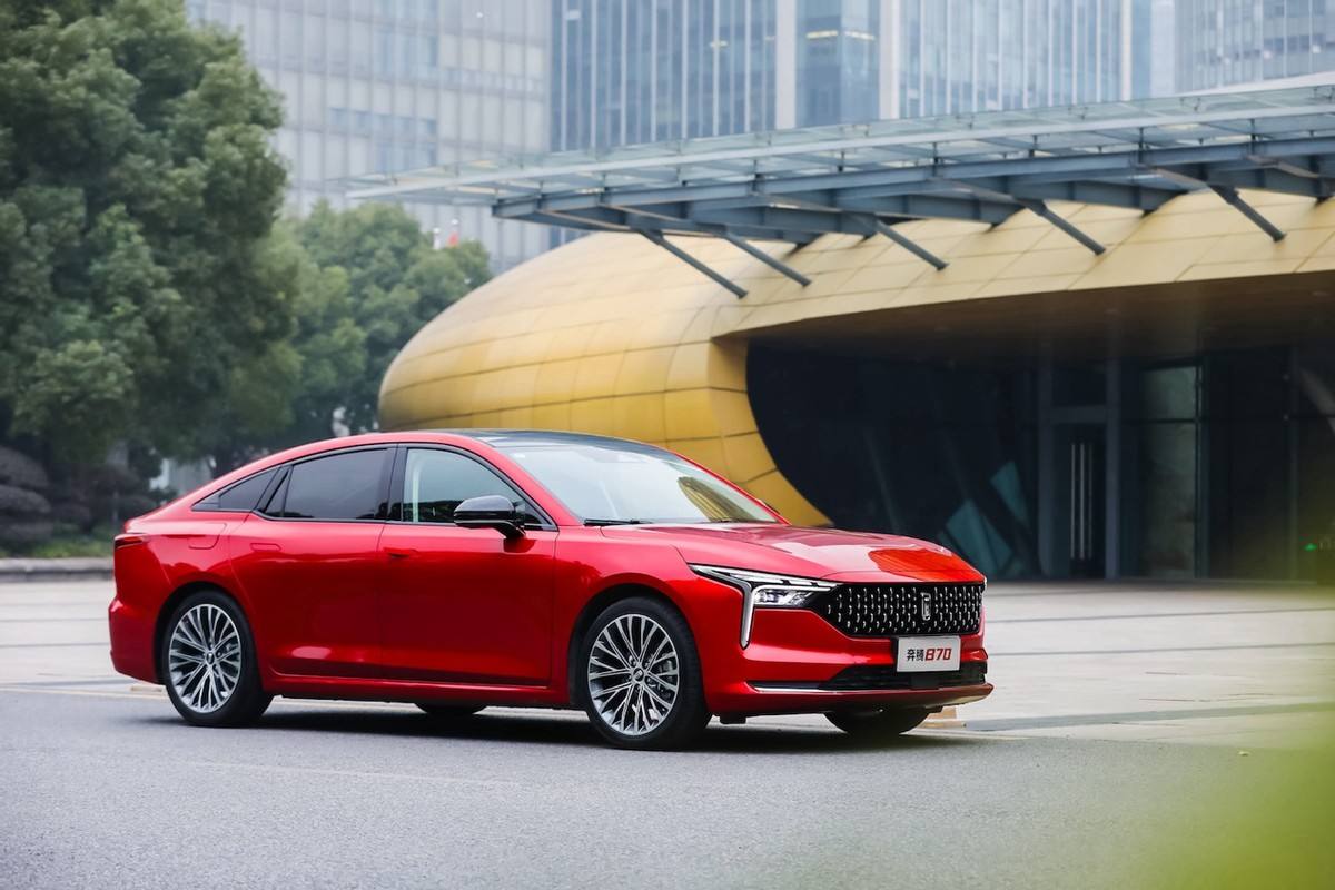 奔腾b70新款一共有几款,奔腾b70新款分哪三种车型