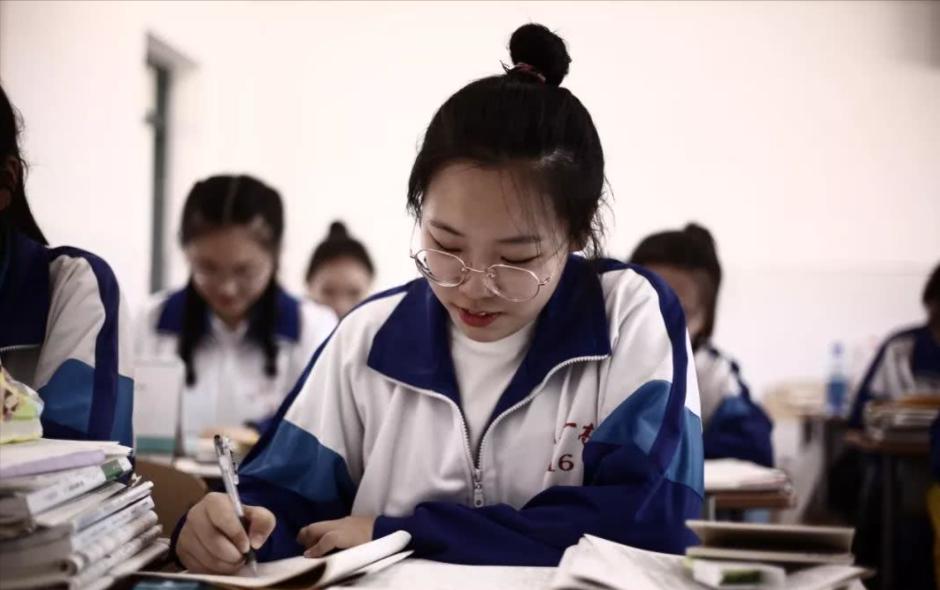 高三学生有没有必要陪读,高三最后一年有没有必要家长陪读