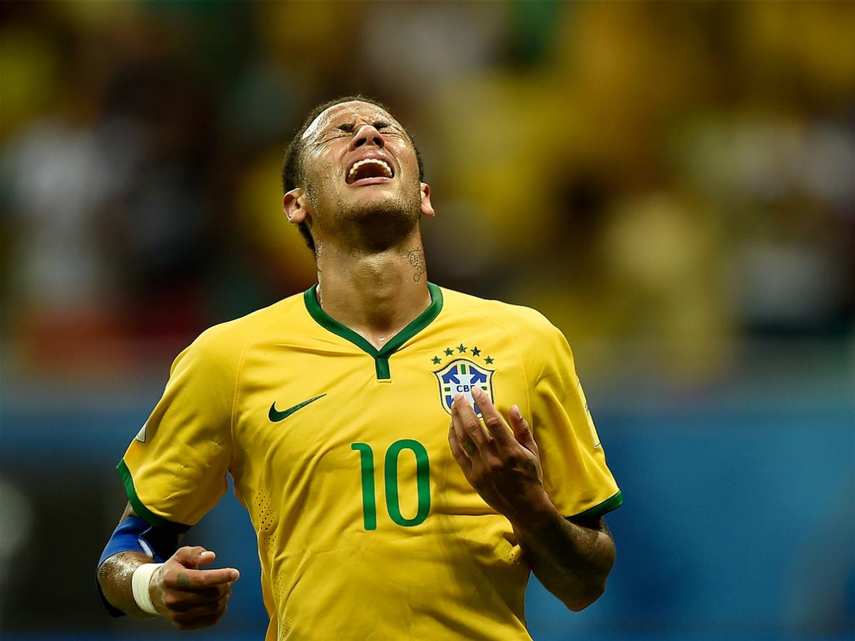 内马尔花式操作,内马尔花样过人教学