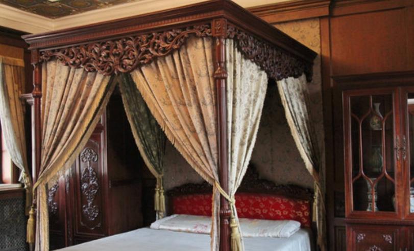 中国最大的龙床,20亿的沉香木龙床图片