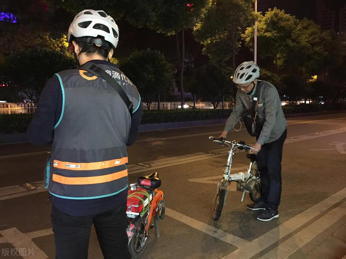 做代驾和网约车哪个比较好,做代驾和网约车哪个好