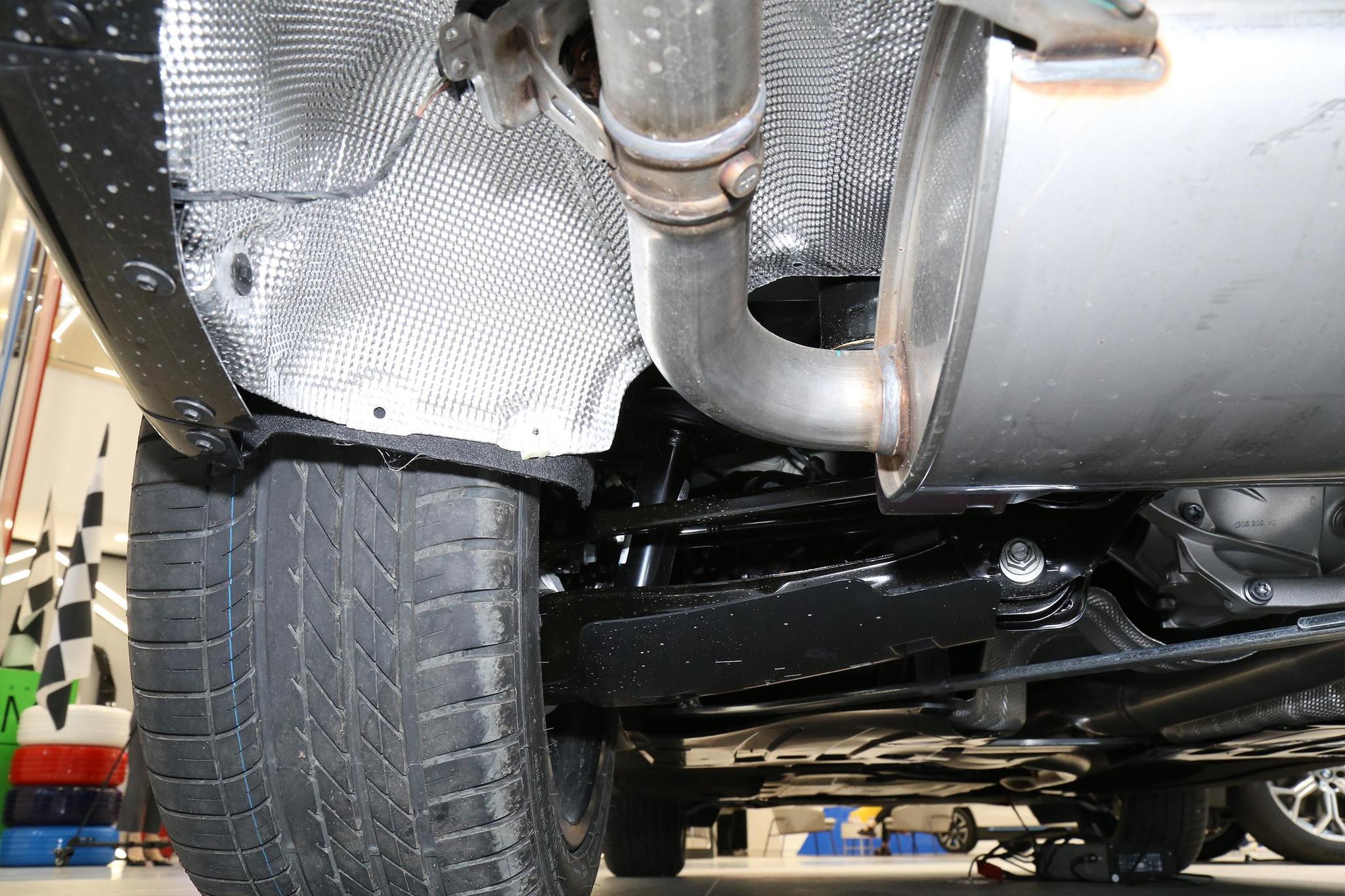 宝马x3新款2022款和奔驰glc300l,2022款宝马x330i领先试驾视频