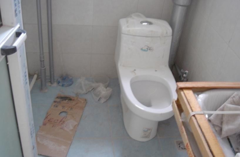 卫生间马桶臭味怎么消除,卫生间的马桶如何隔绝臭味的