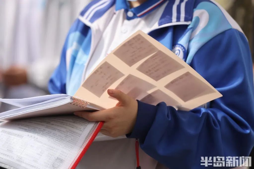 刚刚，青岛5万多勇士霸气走进战场！少年，此去何求？夺盛名、拔头筹、争魁首、独占鳌头！