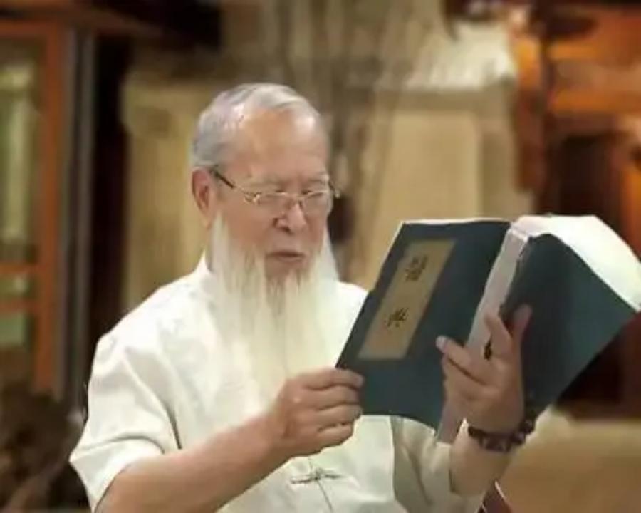 连花清瘟胶囊上热搜的原因,连花清瘟事件官方态度怎样