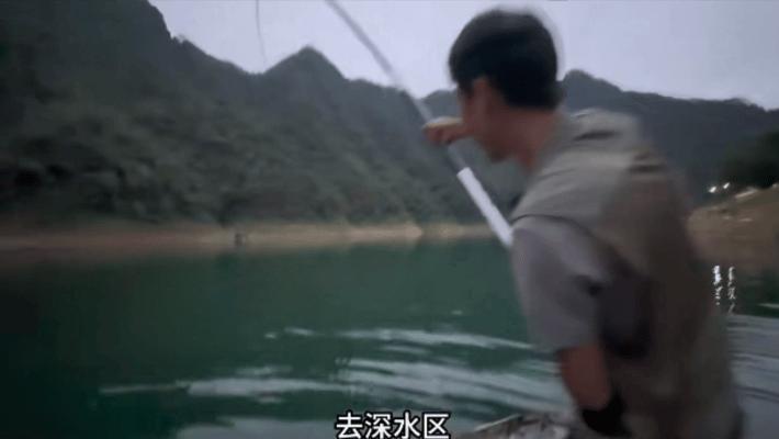 遛鱼巨青,网红钓鱼500块钓到6000块的鱼