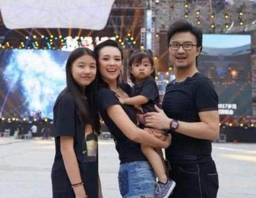 葛荟婕直播回应与汪峰关系,葛荟婕几岁跟汪峰在一起