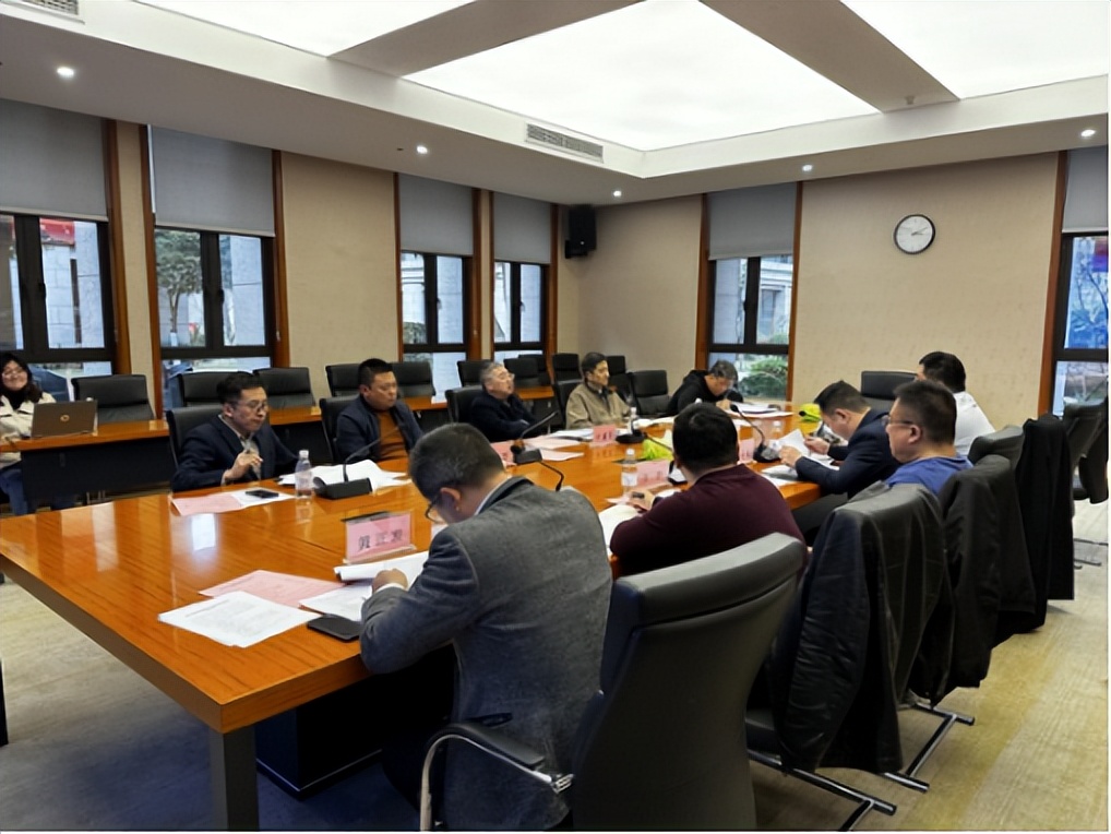 助力乡村振兴引领返乡创业,创新创业扶贫助农