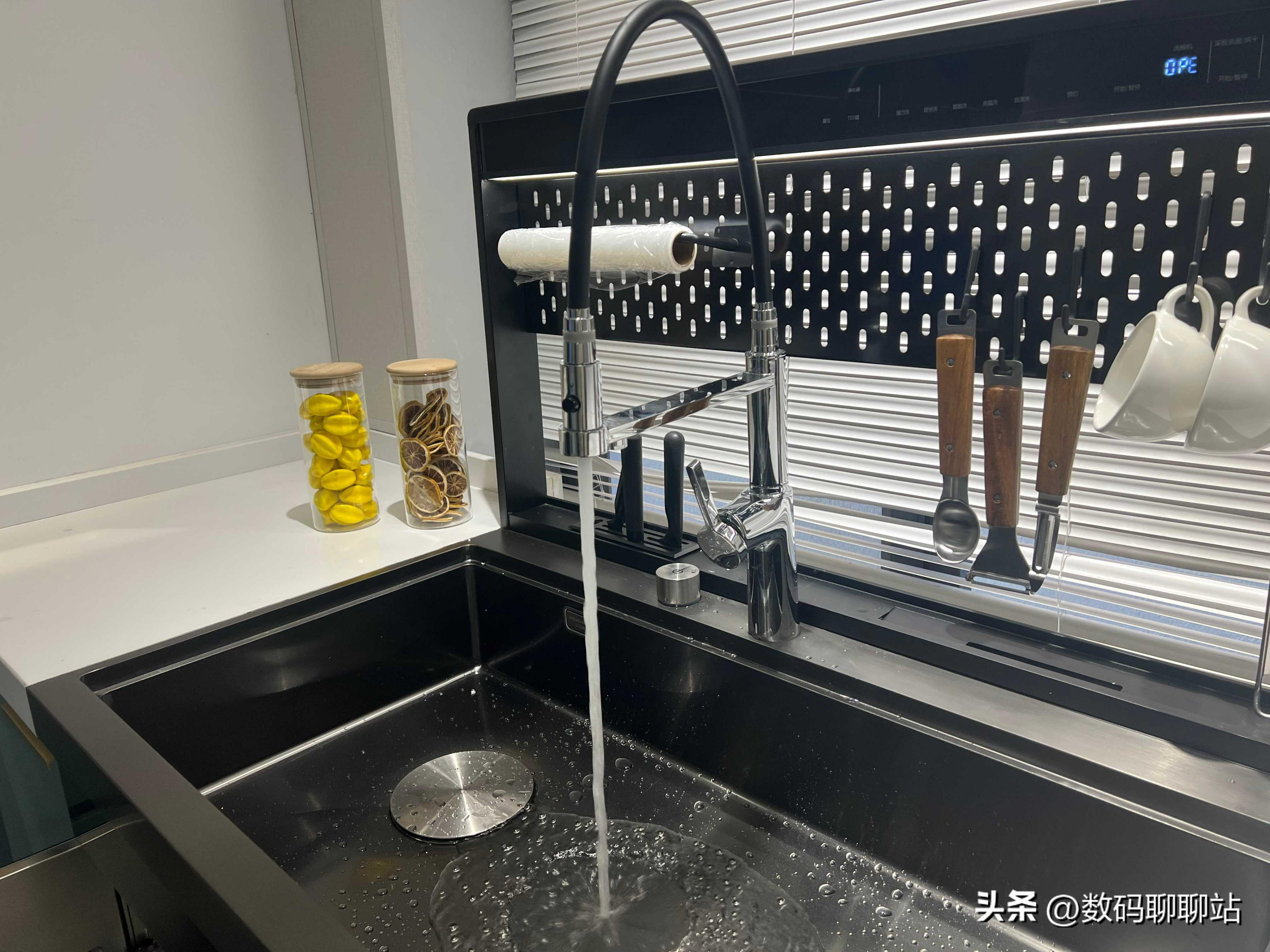 90后深漂打工记录,90后深漂打工人周末宅家