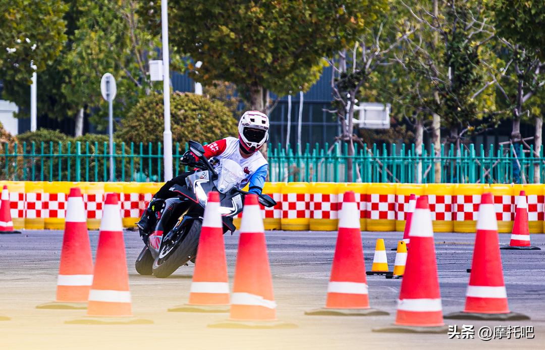 摩托车110和120的轮胎有什么区别,摩托车轮胎100-80和110-70通用吗