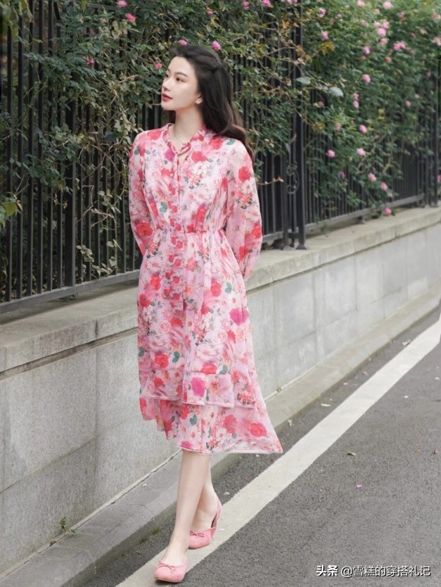 小白鞋马丁靴,小白鞋马丁靴圆头