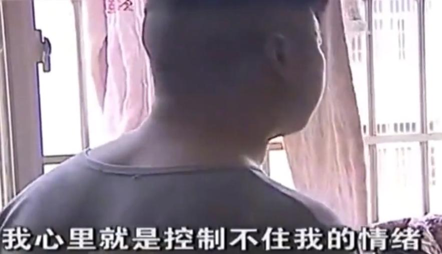 打工女婚内寻找精神慰藉，想回家男友不让，他说：别背叛我