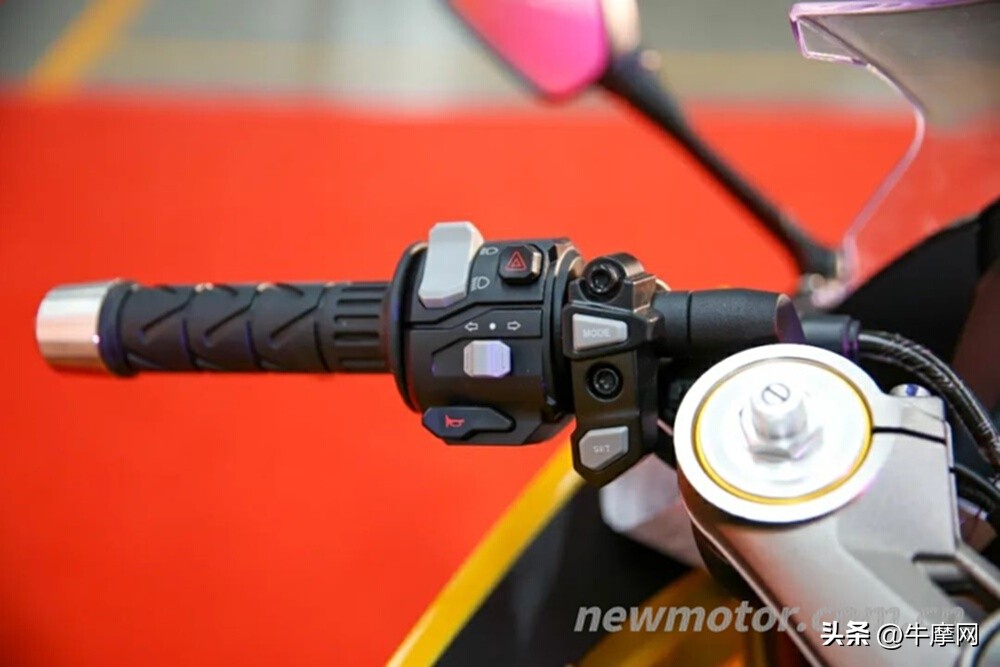 杰迪k750摩托车仿赛试驾,国内最大仿赛车型杰迪visionk750
