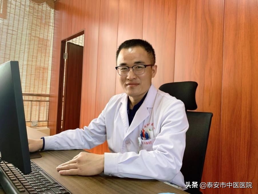 中医气机升降理论,治疗顽固性呃逆的名医