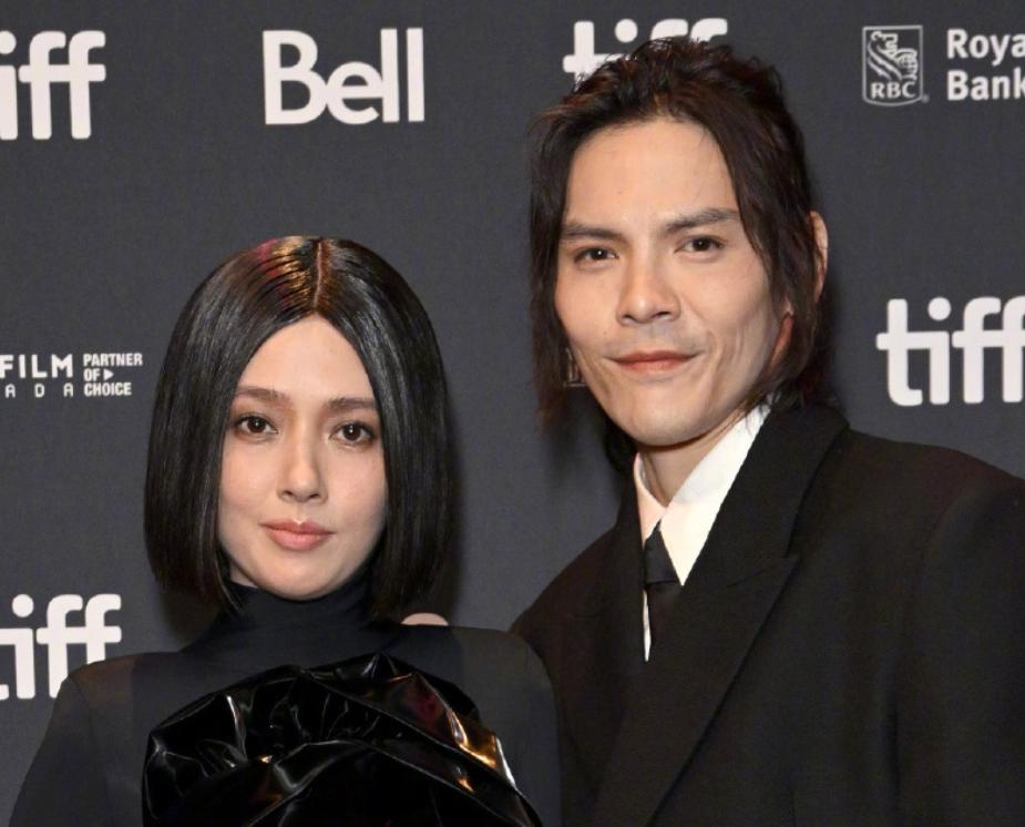 娱乐圈的明星为什么变化那么大,娱乐圈毫无预兆突然变脸的明星