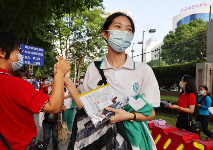 2024年高考女生报考什么专业好,2024年理科女生报什么专业好