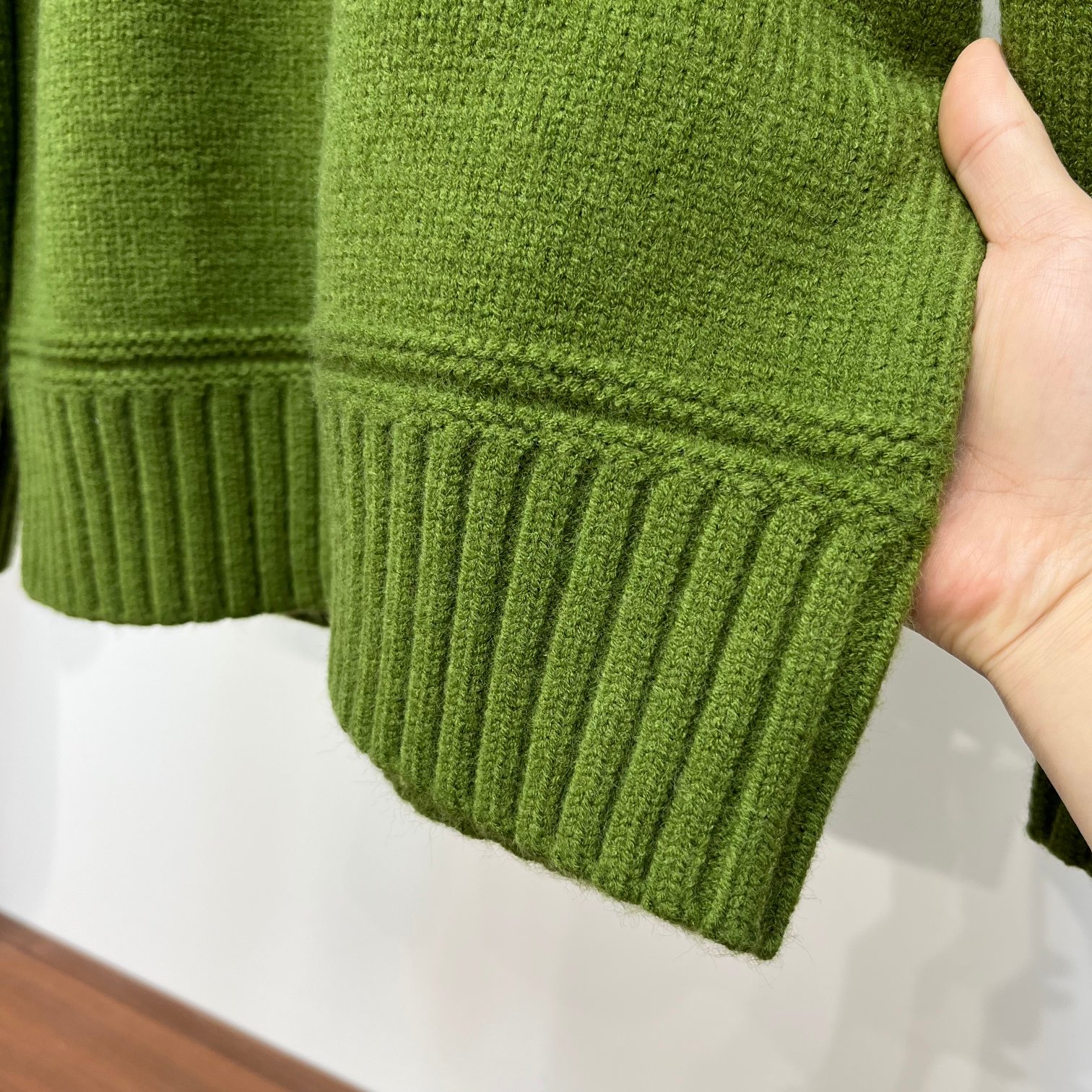 巴宝莉毛衣男款新款图片,巴宝莉限定款提花套头针织毛衣