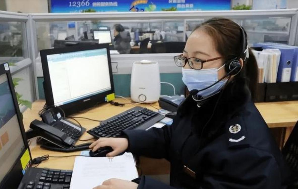 公务员每个月工资一样吗,公务员每个月发的钱不同吗