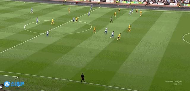 三球王过人视频,梅西19号半场一条龙过人