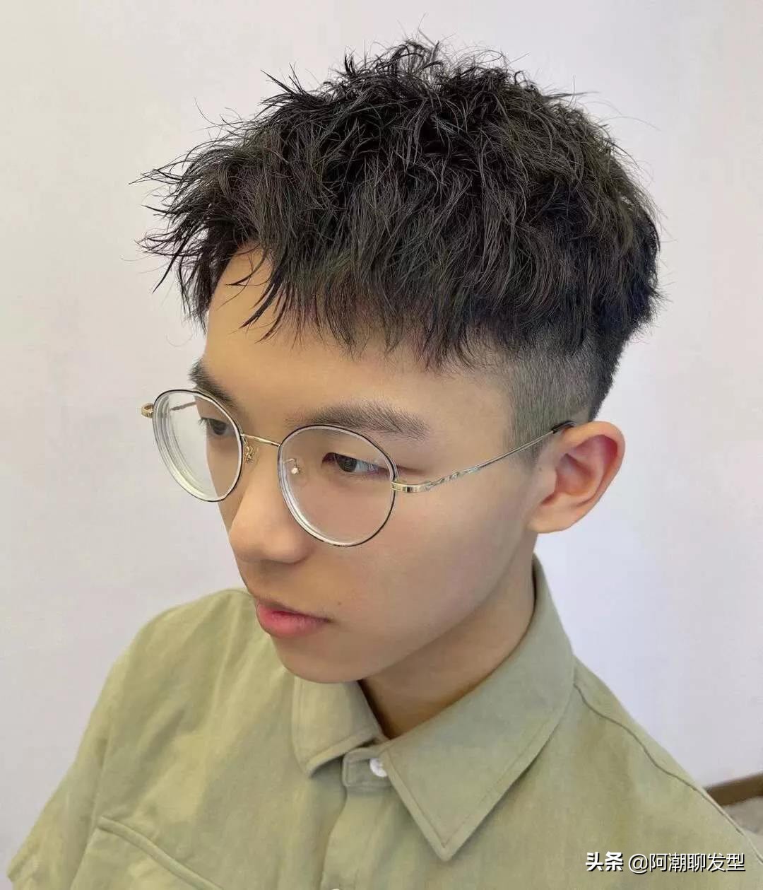 6款男生发型剪完潮流又帅气,男生发型成熟干净帅气自己怎么剪