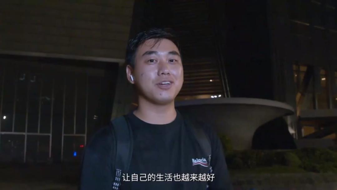 绝了！第一次看到基金公司这么拍视频！