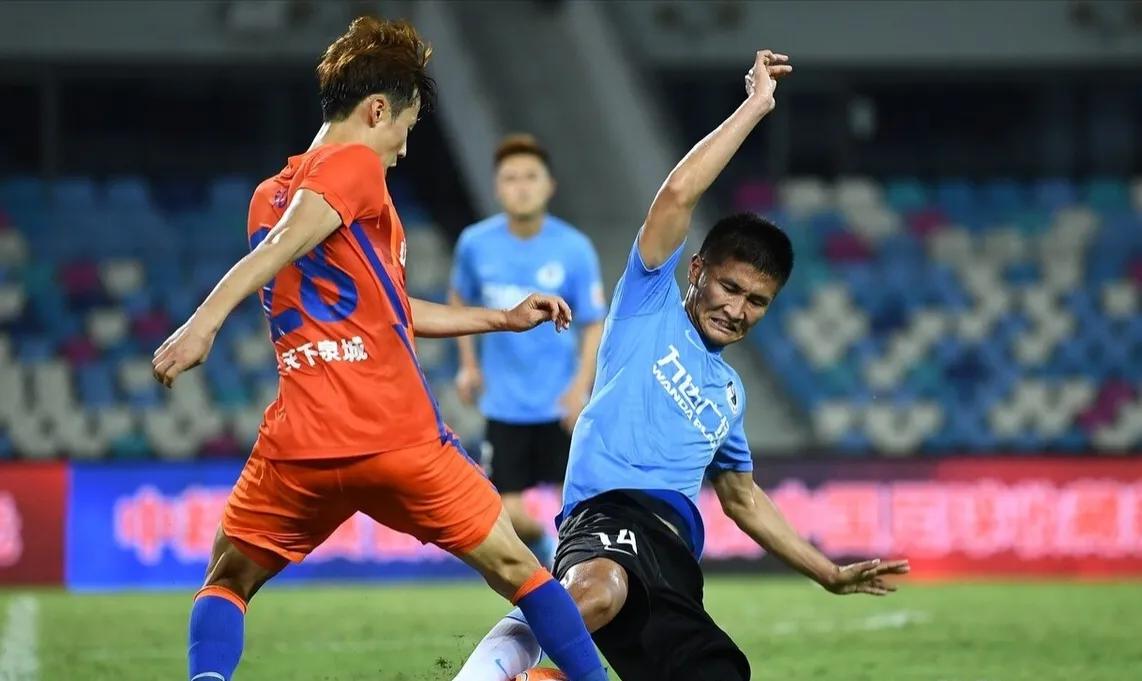 武汉三镇领跑，申花次席，泰山送大连首败，2022中超第5轮