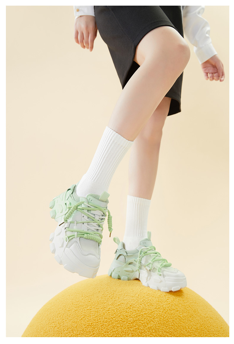 50多岁女人冬季穿什么鞋子好看,50岁女性穿什么鞋子百搭