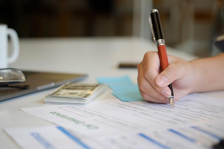 邻居办酒席房门被撬,邻居撬开我房门办婚宴知乎