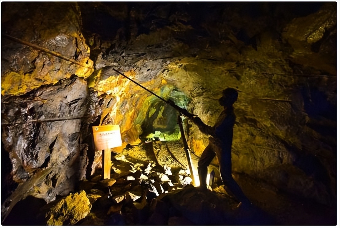 浙江龙泉发现古墓,深山发现古墓宝藏