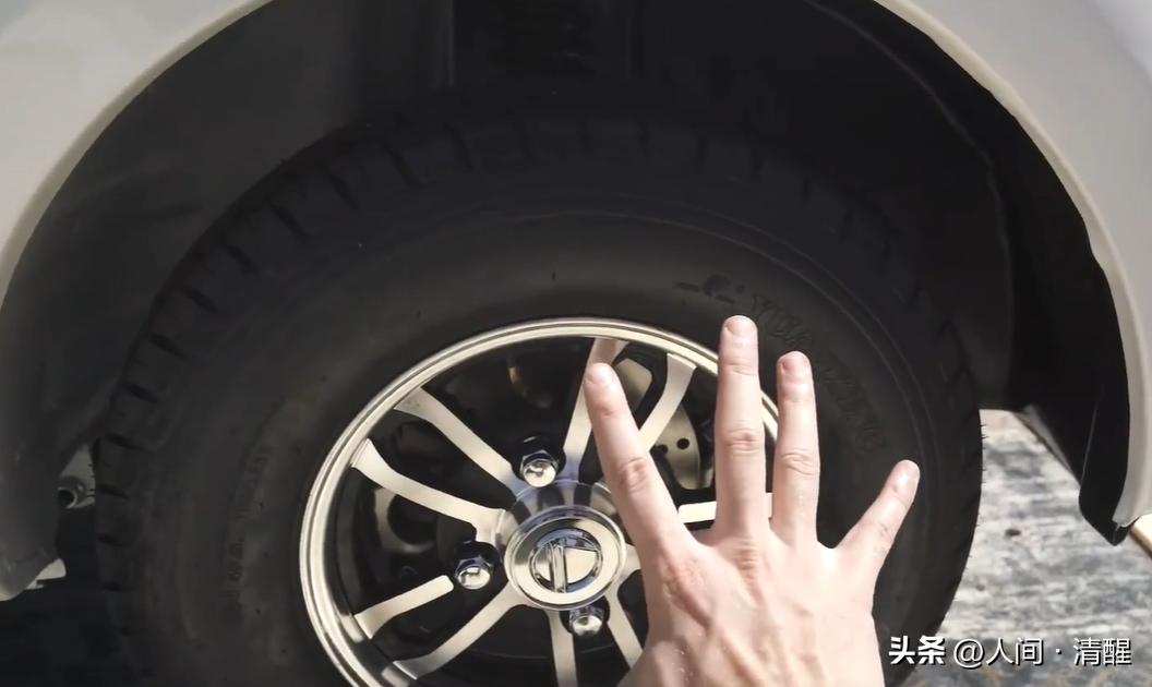 美国小伙从中国网购一辆玩具车,男子5000美元网购老年车