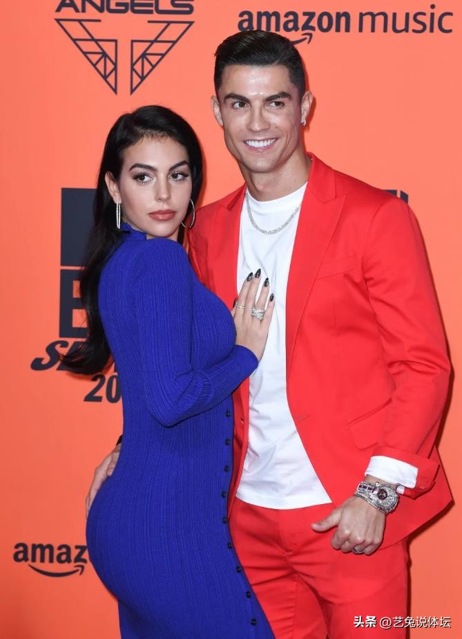 乔治娜炫富劳斯莱斯,乔治娜大红色镶钻礼服