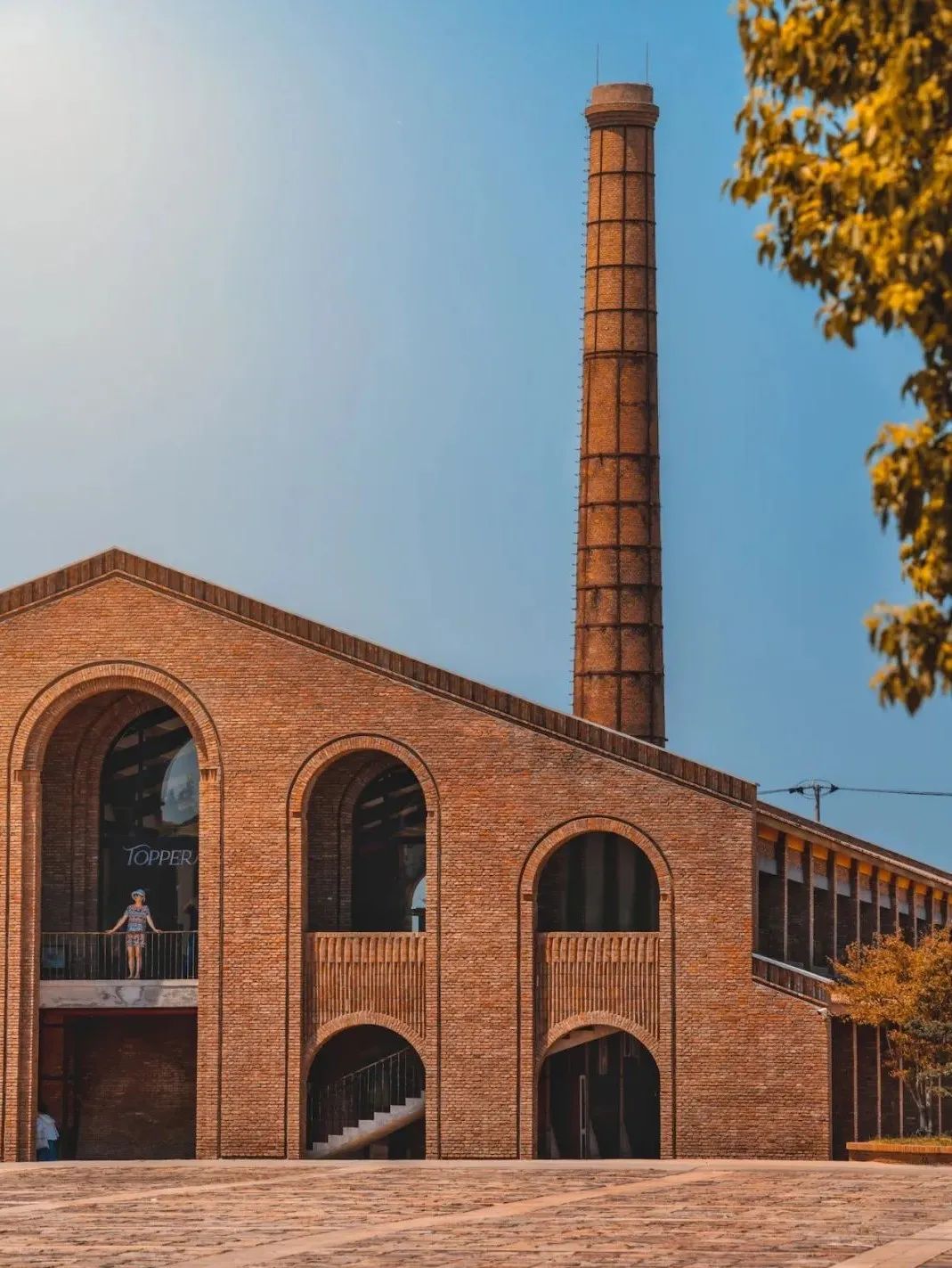 上海新晋热门打卡地，在红砖窑厂里喝咖啡、露营