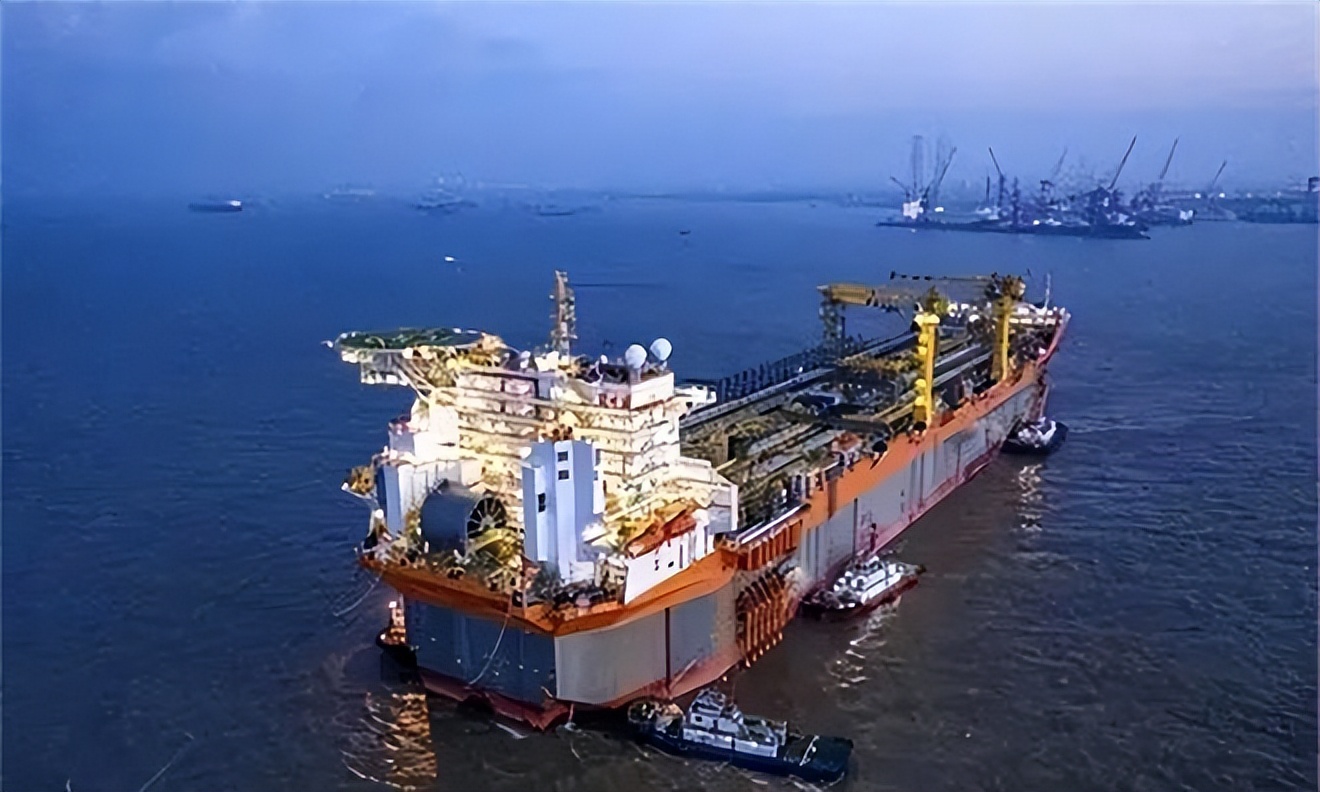 航空母舰油轮,航母游轮lng