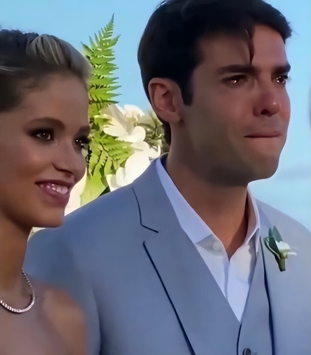 卡卡和前妻相爱吗,卡卡和前妻的恩爱视频